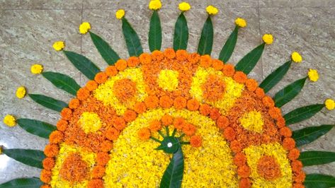 Kanku Pagla Bride Entry Decoration, Real Flowers Rangoli, Welcome Flower Rangoli, Pookolam Design, Kanku Pagla Decoration At Home, Pagla Decoration, 2024 Diwali, Entry Decoration, Puja Unit