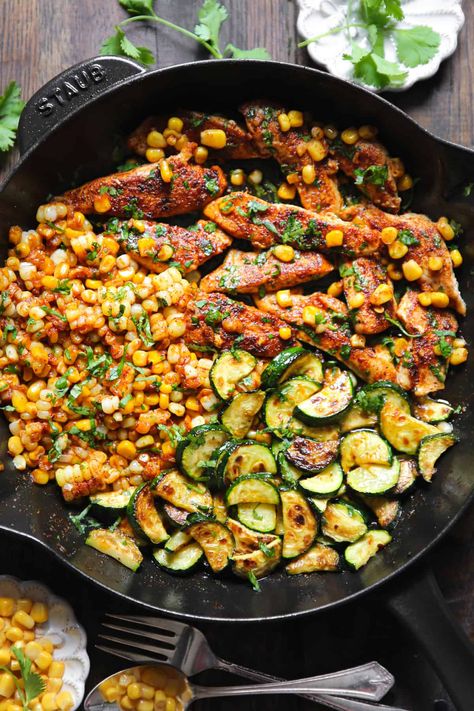 Garlic Butter Chicken with Zucchini and Corn in a cast iron skillet Chicken With Zucchini, Cast Iron Recipes, Garlic Butter Chicken, Health Dinner Recipes, Skillet Meals, Chicken Dishes Recipes, Butter Chicken, Garlic Butter, Chicken Dinner Recipes