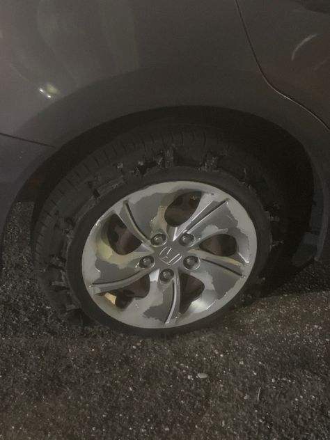 Flat Tire Pictures Cars At Night, Car Flat Tire At Night, Car Tire Burst At Night, Car Broke Down At Night, Flat Tyre At Night, Flat Tire Pictures At Night, Flat Tire At Night, Flat Tire Pictures, Homemade Phone Cases