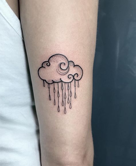 Line Work Cloud Tattoo, Moon Rain Tattoo, Thunder Cloud Tattoo Traditional, Rainy Clouds Tattoo, Pastel Cloud Tattoo, Storm Cloud Tattoo Design, Rain Tatoos Ideas, Matching Cloud Tattoos, Stormy Weather Tattoo