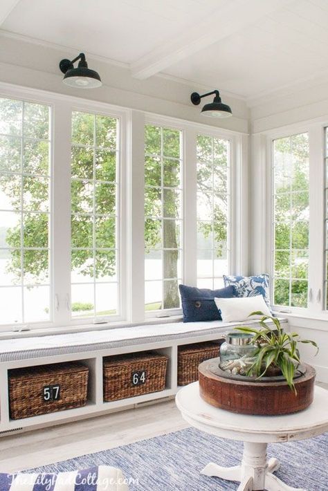 Sunroom Window Seat Ideas, Room Of Windows, Built In Bench Sunroom, Sunroom Doors Entrance, Mudroom Screened In Porch, Sun Mud Room, Ikea Sun Room, Mud Room In Sunroom, Mud Room Seat