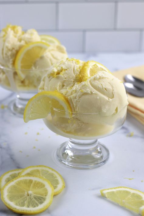 Frozen Lemon Dessert, Homemade Lemon Ice Cream, Lemon Custard Ice Cream, Limoncello Ice Cream, Ice Cream Lemon, Recipe For Ice Cream, Custard Ice Cream Recipe, Lemon Ice Cream Recipe, Ice Cream Vegan