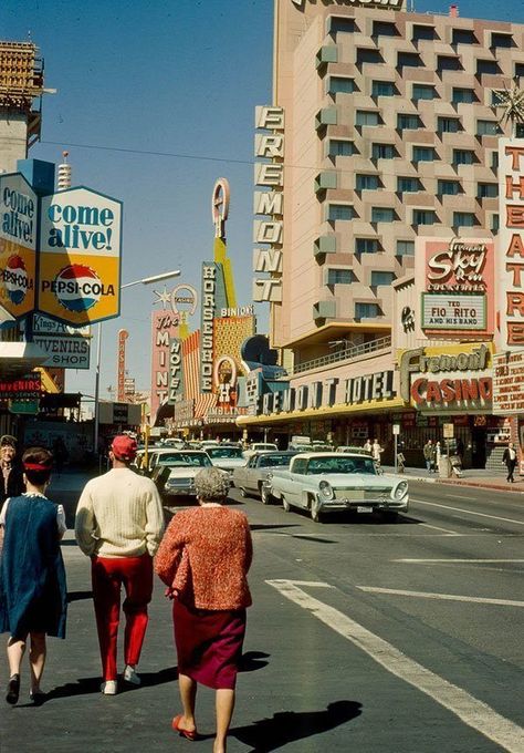 Old Vegas, Fotografi Vintage, Vegas Baby, Las Vegas Nevada, Retro Aesthetic, Street Scenes, Vintage Photography, Vintage Travel, Old Photos