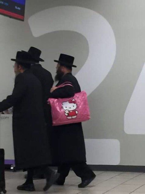 Funny Photos Of People, Jewish Humor, Hello Kitty Purse, Jewish Girl, Hello Kitty Bag, Jewish Culture, Jewish Art, What’s Going On, Funny Photos