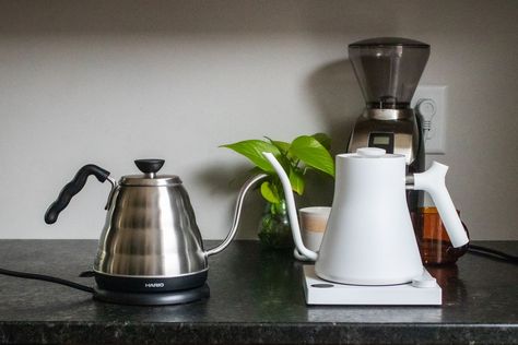 Gooseneck Kettle Electric, Gooseneck Electric Kettle, Goose Neck Kettle, Pour Over Kettle, Recipe Hacks, Coffee Kettle, Gooseneck Kettle, Tea Varieties, Square Baskets