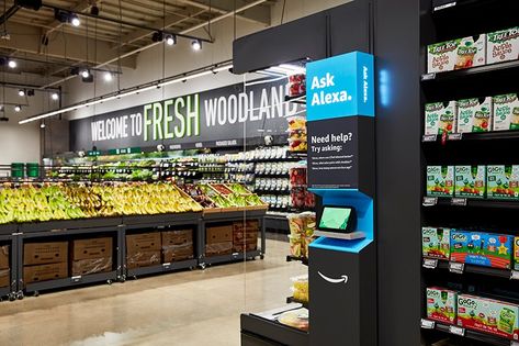 amazon fresh grocery store opens with smart shopping carts Supermarket Interior, Amazon Go, Halal Snacks, Amazon Fresh, Fresh Store, Paul Allen, Dystopian World, Food Marketing, Bmw Scrambler