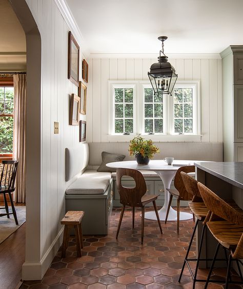 Mixing it up in a Tudor home Terracotta Floor Tiles, Terracotta Floor, Seattle Homes, English Cottage Style, Style Cottage, Classic Kitchen, Tudor House, Kitchen Nook, Dining Nook