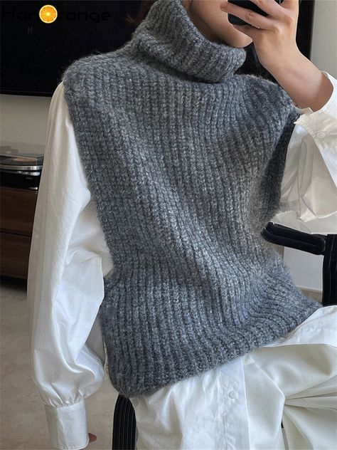 Sleeveless Turtleneck Outfit Winter, Wool Vest Outfit, Sleeveless Turtleneck Outfit, Sleeveless Sweater Outfit, Sleeveless Top Outfit, Gilet Outfit, Turtleneck Sweater Outfit, Knit Vests, Large Knit Sweater