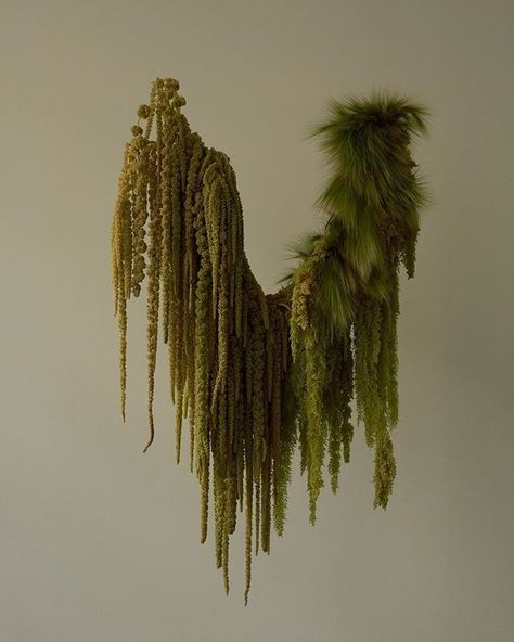 Flower Installation, Flower Sculptures, Deco Floral, Dried Floral, Floral Display, Ikebana, Green Plants, Plant Life, Installation Art