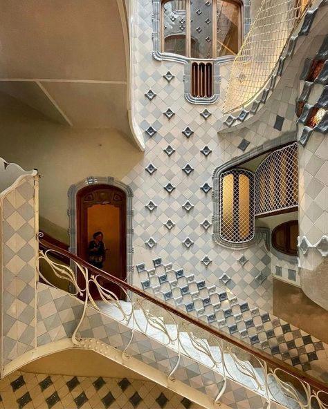 Interior Staircase, Architecture Student, Dream Spaces, Dream House Decor, Beautiful Architecture, Beautiful Buildings, Amazing Architecture, 인테리어 디자인, Interior Architecture Design