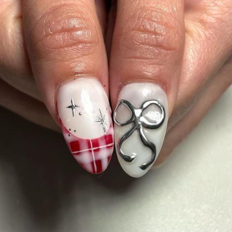 Gingham Nail Art, Plaid Christmas Nails, Hk Nails, Gingham Nails, Fall Gingham, Gingham Christmas, Plaid Nail Art, Cherry Nails, Plaid Nails