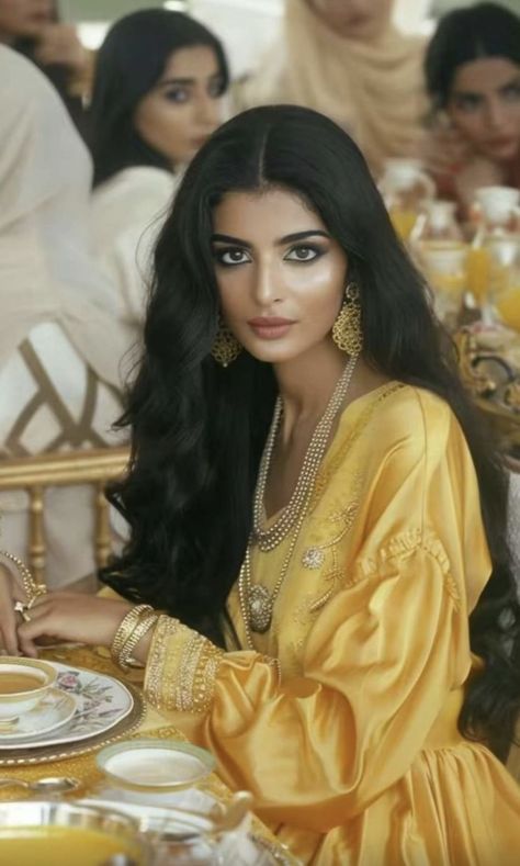 Saudi Arabian Women, Skin Care Ads, Intricate Hairstyles, Arabian Women, Grooming Tips, Arab Beauty, Hairstyles For Curly Hair, Indian Aesthetic, Sleek Hairstyles