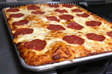 Pizza Pie Recipe, Jets Pizza, Grandma Pie, National Pizza Day, Square Pizza, Best Pizza Dough, Cheese Crust, Pizza Day, Pizza Recipes Homemade