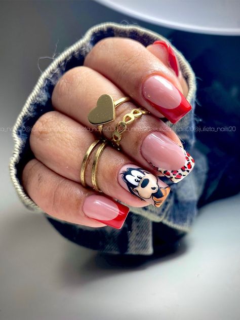 Unusual Nail Designs, Paw Print Nails, Theme Nails, Disneyland Nails, Cartoon Nail Designs, Character Nails, Disney Inspired Nails, Disney Acrylic Nails, Girls Nail Designs