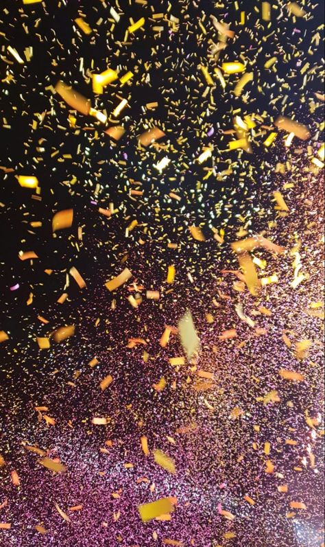 #confetti #concert #concertphotography #aesthetic #aestheticwallpaper #wallpaper Party Confetti Aesthetic, Concert Confetti Aesthetic, Yellow Concert Aesthetic, Eras Tour Confetti Wallpaper, Taylor Swift Aesthetic Background, Taylor Swift Concert Aesthetic, Eras Tour Confetti, Confetti Aesthetic, Gold Confetti Background