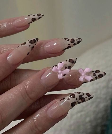 Almond Nails Designs Leopard, Cheetah Nails With Bow, Leopard And Pink Nails, Leopard Print Almond Nails, Leopard Print Nails Almond, Cheetah Nails Almond, Cheetah Print Nails Almond, Cheetah Print Almond Nails, Summer Nails Leopard