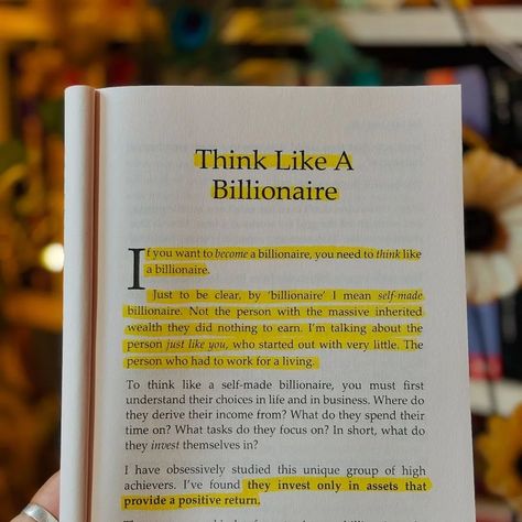 Sells Like Crazy 🔥🔥 #businessgrowthstrategy #business #businessgrowth #ideas #bookstagram #bookaddict #growth #marketing Books About Marketing, Billionaire Tips, Smart Business Ideas, Books Summaries, Manifestation Books, Books Summary, Focusing On Yourself Quotes, Minding My Business, Book Wizard