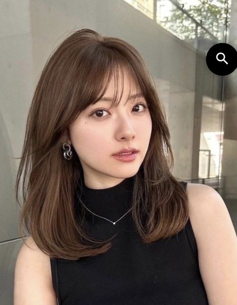 Medium Korean Haircut For Women, Korean Hair Color Brown Natural, Haircuts With No Layers, Korean Hairstyle Straight Hair, Shoulder Length Hair With Layers Asian, Layered Haircuts For Medium Hair Asian, Korean Layered Hair Medium Hairstyles, Korean Medium Layered Haircut, Korean Hairstyle With Bangs