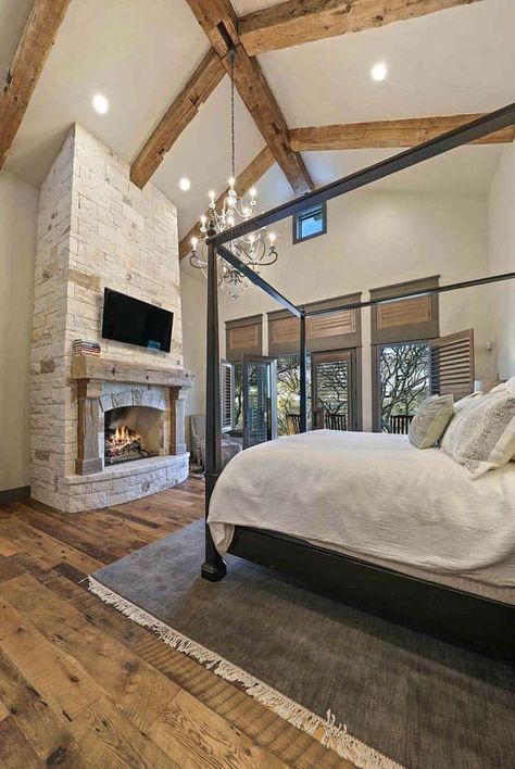 A fresh farmhouse designed with reclaimed timbers in Texas Hill Country Rustic Modern Design, Bedroom With Fireplace Ideas, Design Ložnic, Best Kitchen Design, Farmhouse Style Bedrooms, Fresh Farmhouse, Small Remodel, Farmhouse Master, Bedroom Farmhouse