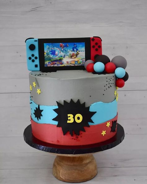 https://www.instagram.com/p/CcIwKQlrJt7/?igshid=MDJmNzVkMjY= Switch Cake Ideas, Birthday Cake Video Games, Pastel Nintendo Switch, Gamer Cake Ideas, Gamer Birthday Cake Ideas, Nintendo Cake Ideas, Nintendo Switch Cake, Gaming Cakes For Boys, Switch Controller Cake