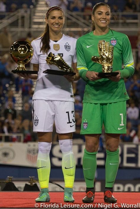 Alex Morgan & Hope Solo 03.2016 Hope Solo, Bayern, Us Women's National Soccer Team, Usa Soccer Team, Female Football Player, Uswnt Soccer, Female Soccer, Alex Morgan Soccer, Soccer Girl Problems