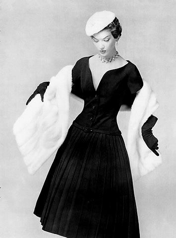 Dior Dress, Look Retro, Fashion 1950s, 50 Style, Retro Mode, Vintage Couture, Moda Vintage, 60s Fashion, Vintage Glamour