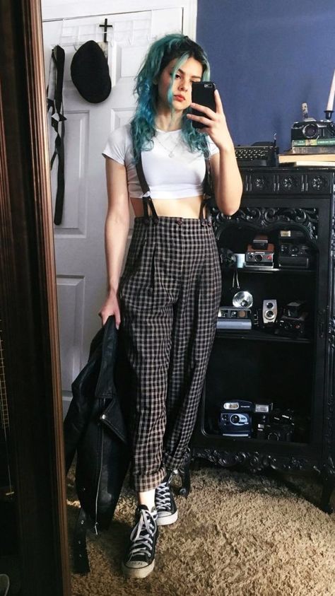 White crop top with plaid trousers with suspenders & Vans shoes by athousandchapters Look Grunge, Mode Hippie, Fashion 90s, Tumblr Outfits, Indie Outfits, Plaid Pants, Edgy Outfits, Outfits Casual, Mode Vintage