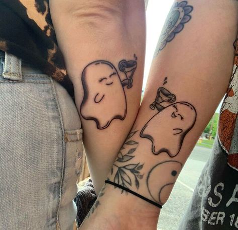 Tattoo Best Friend Matching, Matching Ghost Tattoos, Tattoo Best Friends, Sacred Art Tattoo, Pixel Tattoo, Ghost Tattoos, Liberty Tattoo, Best Friend Matching, Cupcake Tattoos