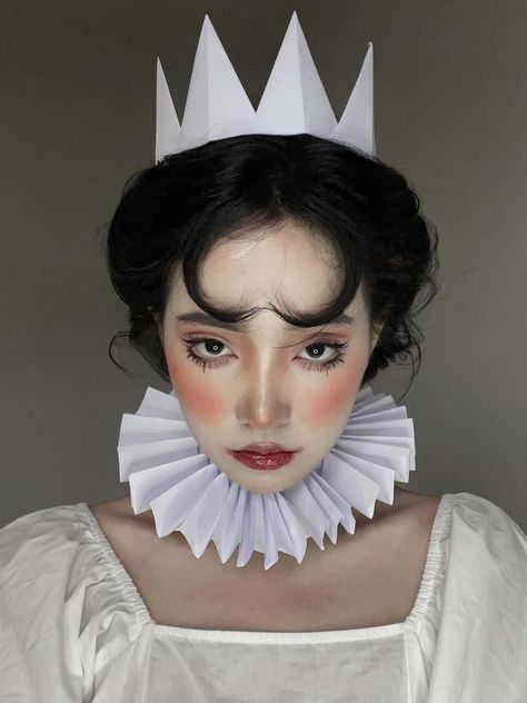 Halloween Inspo Outfit, Clown Makeup Looks, Pierrot Costume, Pierrot Clown, Drag Make-up, 얼굴 드로잉, Face Drawing Reference, Spooktacular Halloween, Clown Costume