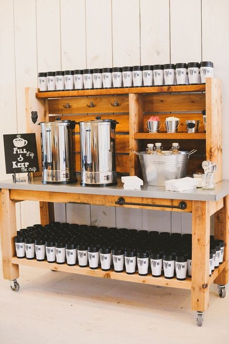 Rustic Wedding Bar, Coffee Bar Party, Coffee Bar Wedding, Wedding Drink Bar, Coffee Bar Design, Donut Bar, Home Coffee Stations, Drink Bar, Coffee Wedding