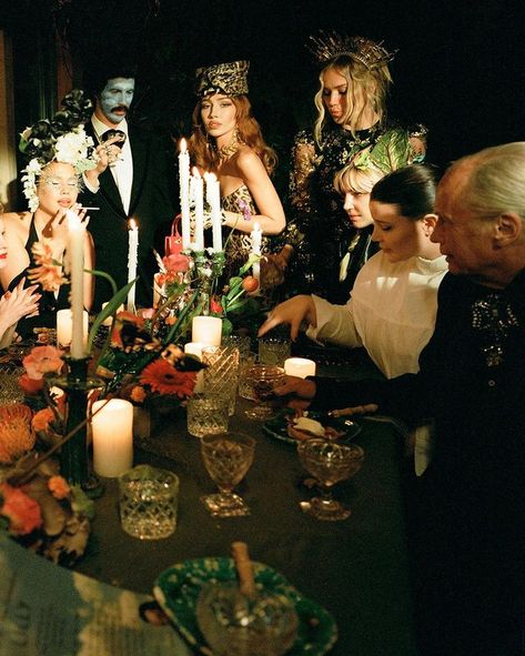 Halloween Dinner Party Outfit, Celebrity Halloween Party, 1970s Hollywood Aesthetic, Coven Dinner Party, Elevated Halloween Party, Surrealist Dinner Party, Chic Halloween Dinner Party, Saltburn Party Scene, Party Concept Ideas