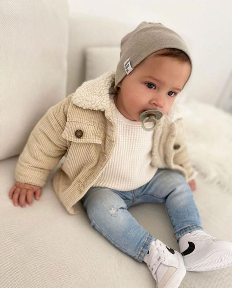 F A S H I O N on Instagram: “Cute 😍 @annagloe” Baby Boy Fashion, Kids Outwear, Baby Boy Outfits Swag, Boys Winter Jackets, Baby Mode, Baby Fits, Baby Jacket, Toddler Boy Outfits