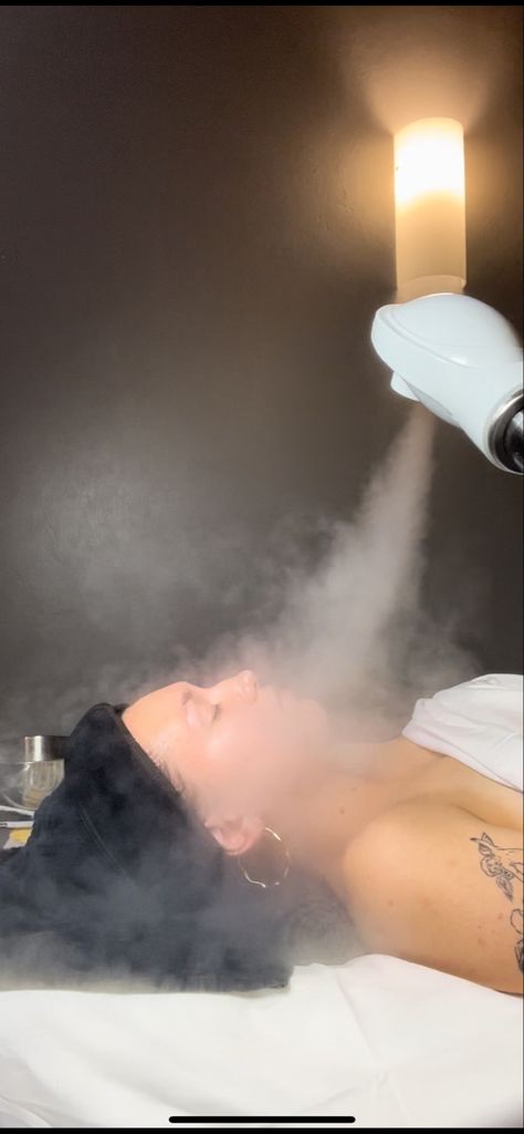 Spa facials are my favorite way of self care The Dallas Esthetician, Facial Care Aesthetic, Pink Esthetician Aesthetic, Esthetician Aesthetic Vision Board, Facial Spa Aesthetic, Esthetician Art, Spa Esthetics, Esthetician Ideas, Esthetician Aesthetic