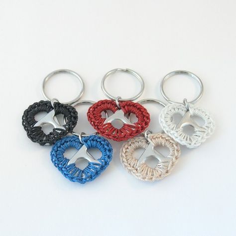 ringcat — day 141. Listing pop tab heart keychains Pop Top Crafts, Soda Tab Crafts, Pop Can Tabs, Tab Crafts, Can Tab Crafts, Soda Can Tabs, Pop Tab Crafts, Soda Can Crafts, Soda Tabs