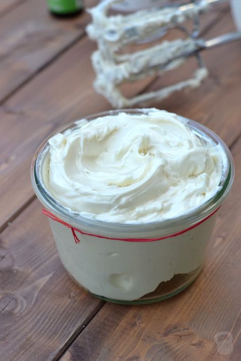 Magnesium Butter, Magnesium Body Butter, Dairy Snacks, Magnesium Lotion, Homemade Body Butter, Diy Body Butter, Lotion Recipe, Body Butters Recipe, Magnesium Oil