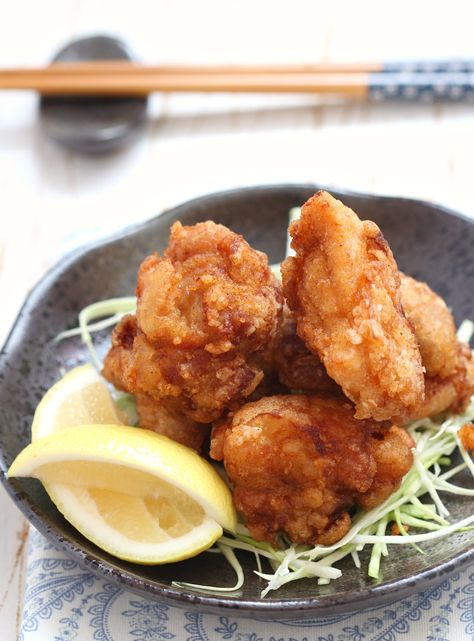 Karage Chicken, Chicken Karaage, Japanese Fried Chicken, Japanese Chicken, Sweet Cooking, Asian Inspired Recipes, Japanese Cooking, Japanese Dishes, Food Menu