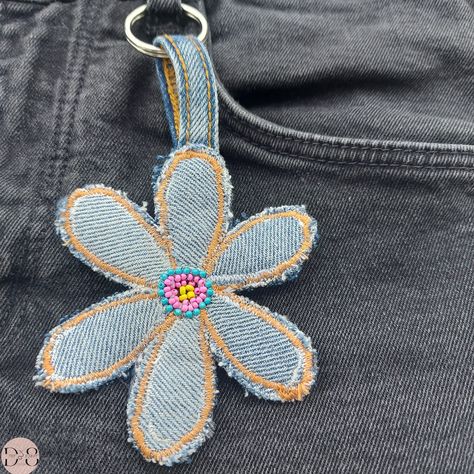 Repurposed Denim Daisy Key Chain, Recycled Hand Stitched Jeans Fabric Key Fob, Ring Double Sided Flower, Upcycled Unisex Accessory Keychain key fob ♥ F O L L O W ME ETSY- https://theeight8jewelry.etsy.com/listing/1725821807 Facebook- https://www.facebook.com/profile.php?id=100089358501550 Instagram - https://www.instagram.com/theeight.theeight8 Pinterest - https://www.pinterest.com/theeith/ TikTok - https://www.tiktok.com/@the.eight.8?_t=8l1rTxxTRIn&_r=1 #keyrings #keychain #keychainupc... Jeans Keychain, Stitched Jeans, Girly Crafts, Bag Styling, Fabric Key Fob, Fabric Keychain, Purse Ideas, Repurposed Denim, Sew Simple