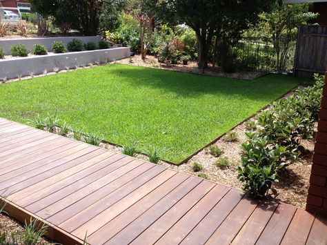 Hardwood timber boardwalk leading to spa area off your deck and lawn area Wood Walkway, Spa Area, Outdoor Walkway, Wooden Walkways, Front Yard Design, Small Backyard Gardens, Backyard Paradise, Entrance Ways, Garden Recipes