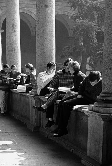 Ferdinando Scianna Students in the cloister of the catholic University. Milan, Italy. © Ferdinando Scianna | Magnum Photos Italy University Student, Bocconi University Aesthetic, Italy University Aesthetic, Studying Aboard, Italy University, Milan University, Milano Aesthetic, Study Vibe, Italian Life