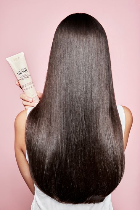 Model's shiny rich brunette hair is shown with her holding Le Color Gloss tube. Simple Hairstyle For School, Simple Hair Tutorial, Hair Aloe Vera, Hairstyle For School, Healthy Shiny Hair, Hair Gloss, Aloe Vera For Hair, Easy Hairstyles For School, Growth Hair