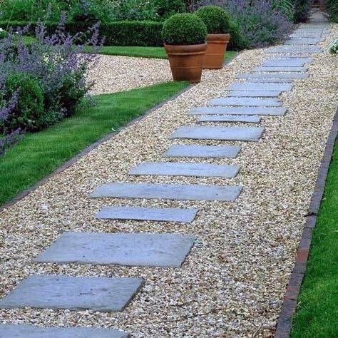 Top 60 Best Stone Walkway Ideas - Hardscape Path Designs Boxwood Hedges, Stepping Stone Pathway, Stepping Stone Walkways, Pea Gravel Patio, Stone Garden Paths, Walkway Landscaping, Patio Steps, Gravel Patio, Flagstone Patio