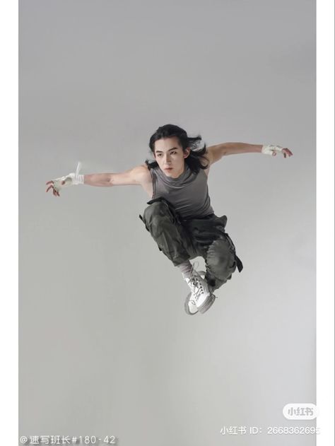 Crazy Dynamic Pose, Dynamic Poses In Air, Pose Reference Martial Arts, Pose Reference Flexible, Flying Dynamic Poses, Action Poses Jumping, Mid Action Pose, Person Jumping Down Reference, Running Jump Pose Reference