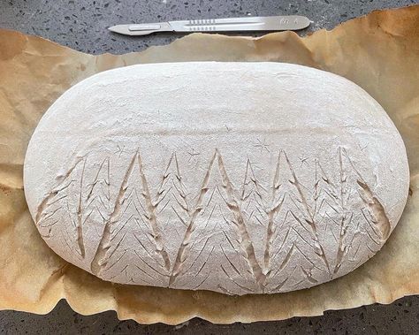 Sourdough Tree Design, Christmas Scored Bread, Christmas Scoring Bread, Holiday Bread Scoring, Sourdough Designs Christmas, Christmas Tree Scoring Sourdough, Sourdough Scoring Patterns Christmas, Christmas Sourdough Design, Christmas Scoring Sourdough