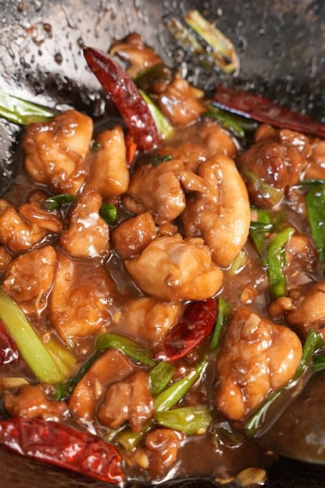 Mongolian Chicken Recipe, Mongolian Recipes, Cj Eats, Mongolian Bbq, Mongolian Chicken, Cooking Chinese Food, Chinese Chicken Recipes, Better Than Takeout, Chicken Recipes Video