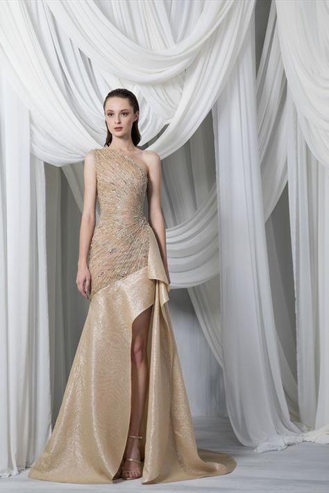 Gold Gowns Elegant, Gold Gowns, Tony Ward Couture, Wedding Dress Crafts, Elven Dress, Gowns Elegant, Organza Gowns, Off Shoulder Gown, Mother Wedding Dress