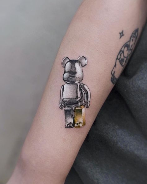 Special Tattoo Design, Tattoo Balloon, Silver Tattoo Ink, Contrast Tattoo, Lego Tattoo, Voll Arm-tattoos, Special Tattoo, Metallic Tattoo, Silver Tattoo