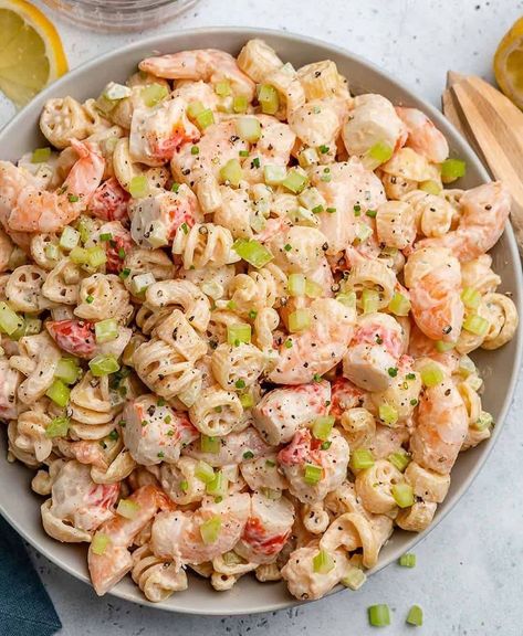 This shrimp pasta salad is so delicious and easy to make. Loaded with shrimp and crab meat with each bite, creamy, flavorful, and ready in… Shrimp Pasta Salad, Seafood Salad Pasta, Creamy Pasta Salads, Creamy Shrimp Pasta, Sea Food Salad Recipes, Creamy Shrimp, Best Salad Recipes, Seafood Salad, Shrimp Pasta