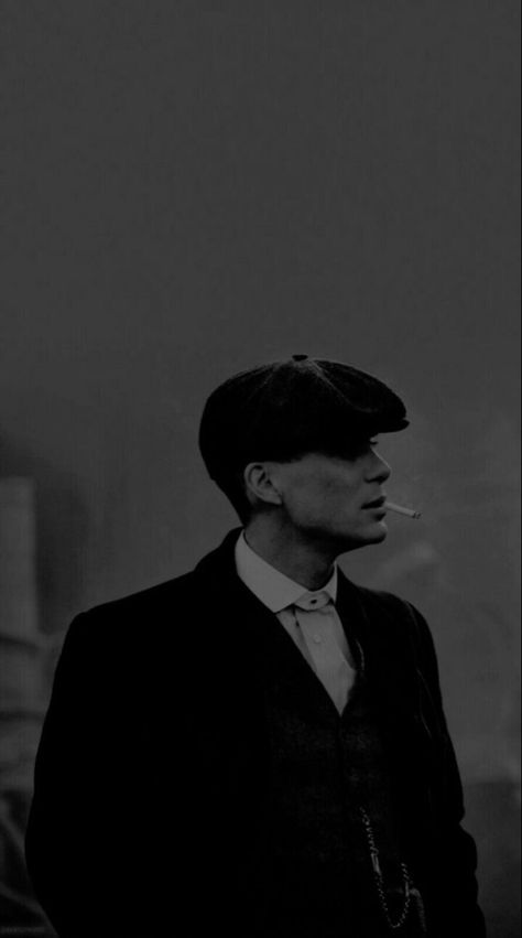 Tom Shelby, Water Live Wallpaper, Peaky Blinders Poster, Peaky Blinders Characters, Peaky Blinders Wallpaper, Peaky Blinders Thomas, Peaky Blinders Tommy Shelby, Haha Photos, Cillian Murphy Peaky Blinders