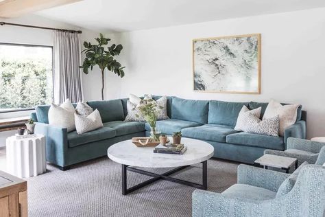 Teal Couch Living Room, Teal Sofa Living Room, Calm Living Room, Teal Couch, Beachy Living Room, Mindy Gayer Design, Lake House Living Room, Havenly Living Room, Teal Living Rooms