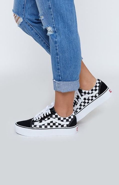 size 9 Cute Casual Shoes, Cute Vans, Old Skool Platform, Vans Checkerboard, Easy Dress, Hype Shoes, Leather Shoes Woman, Bomber Jackets, Classic Shoes